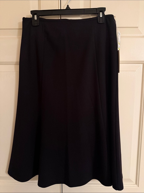 LG Dresses & Skirts - LG Black A-Line Skirt